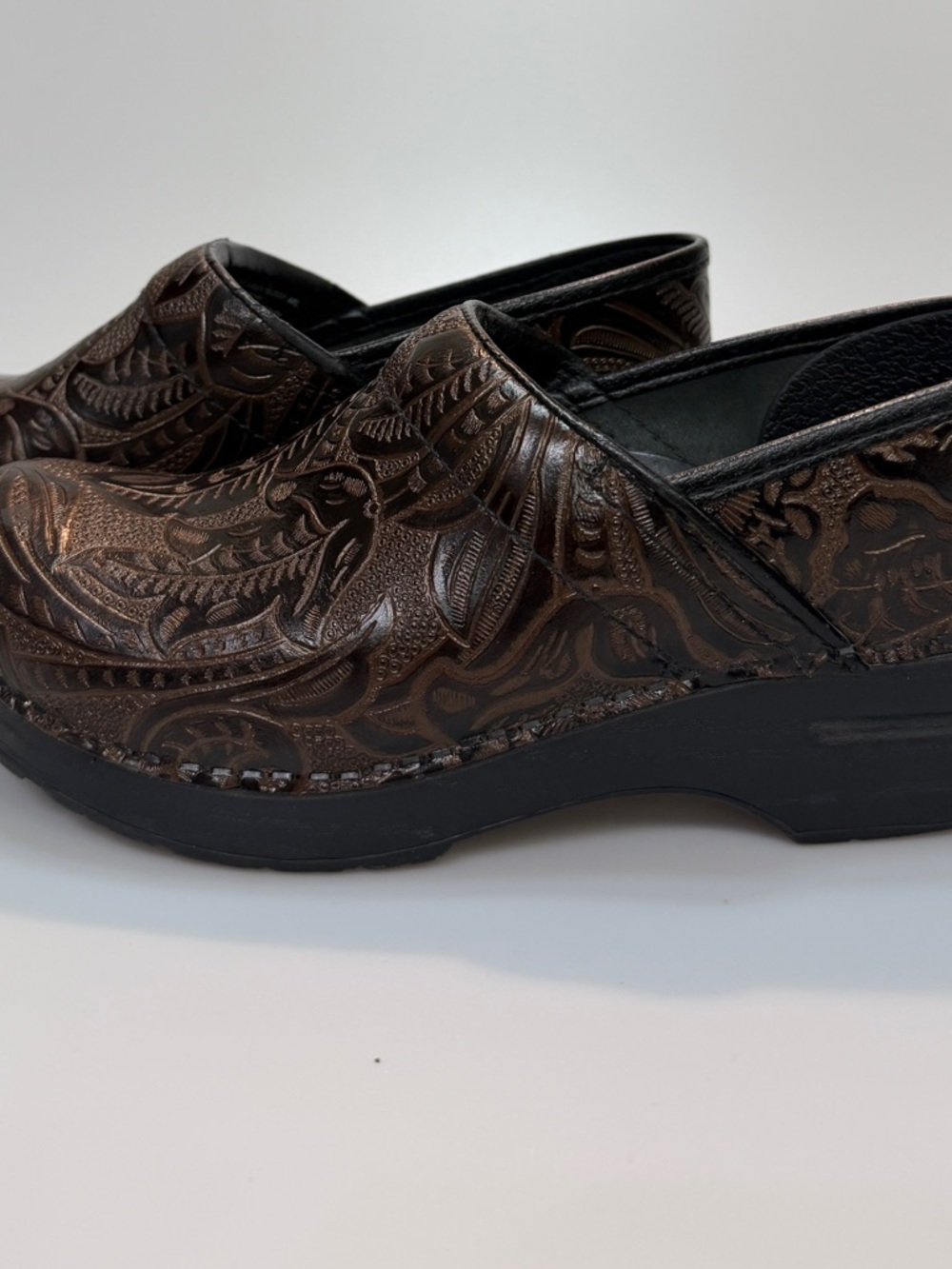 Dansko Professional clogs brown tooled leather finish nursing shoes 38